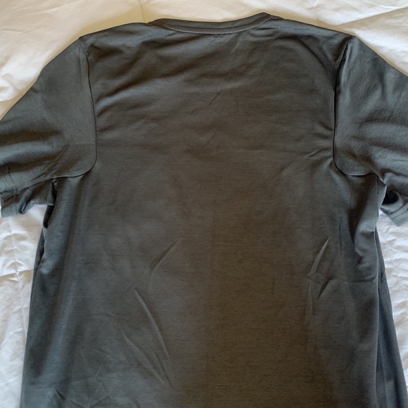 Nike Dri-Fit Training Shirt - Picture 4 of 5